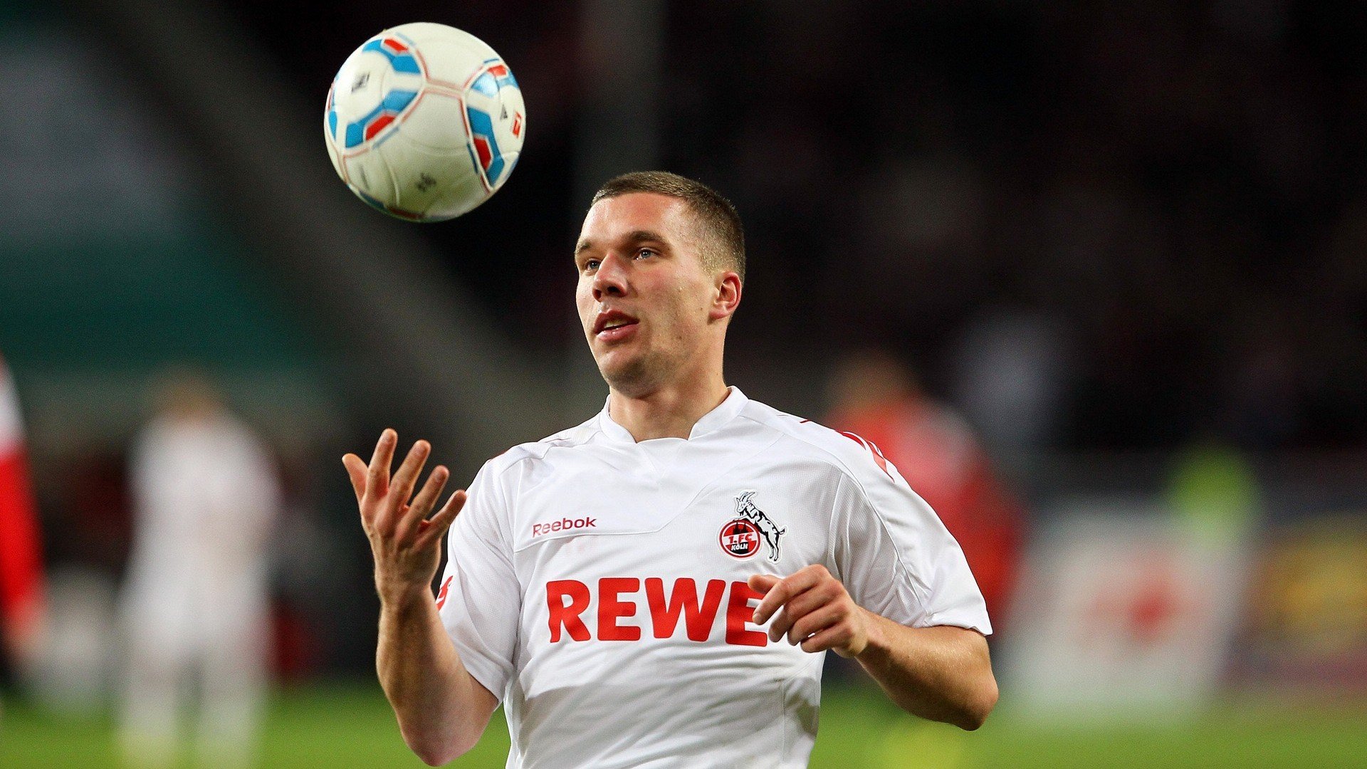 麦肯齐：以个人能力为全黑队创造多个进攻机会，传球突破俱佳，麦肯齐分了多少钱