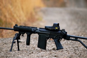 开云注册-星光夜空越野跑，灯火阑珊中的极速闪耀，夜空星光闪耀图片