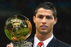 开云体育网页入口-青少年篮球营开展模拟新闻发布训练提升表达能力，青少年篮球赛事推广